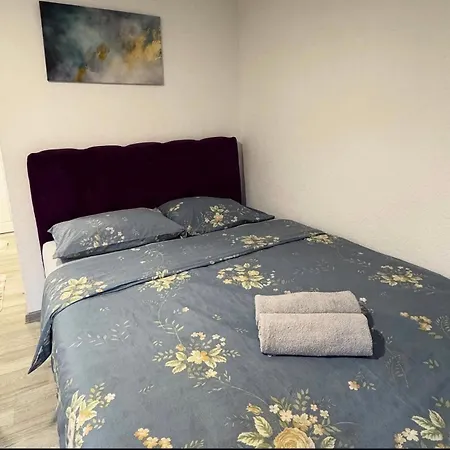 Georgeous Lux Purple Apartman Foča
